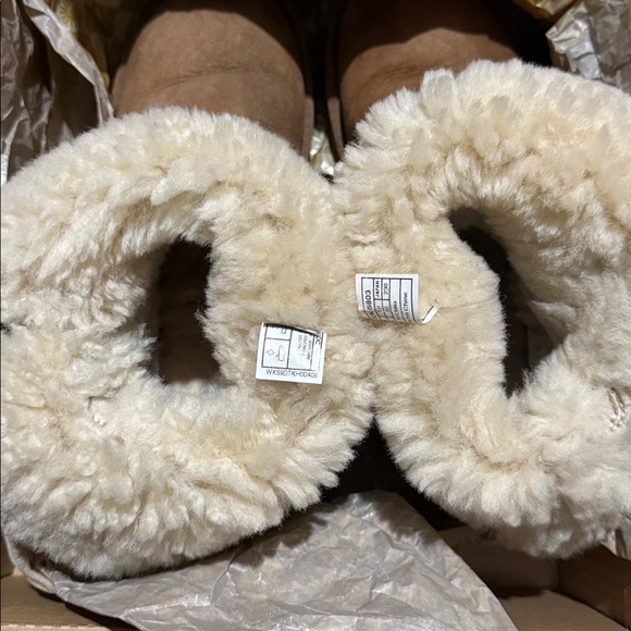 Ugg boots - Picture 8 of 8